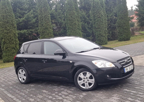 Kia Ceed cena 17999 przebieg: 200000, rok produkcji 2008 z Gostynin małe 407